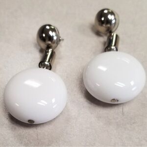 Elegant White and Silver Lightweight Earrings